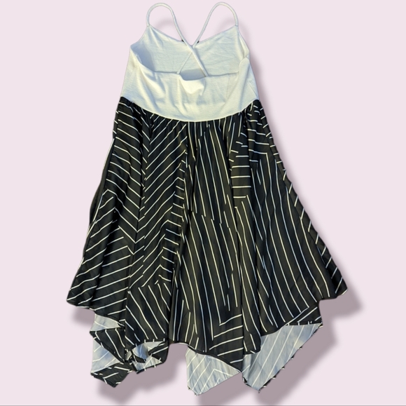 Gap Midi Dress Black and white striped flowy sz L - Picture 3 of 5